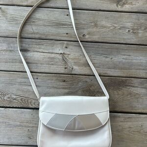 Vintage Naturalizer Cream Shoulder Bag Minimalist 80s era Patchwork